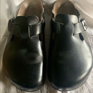 Birkenstock Boston Leather Clogs